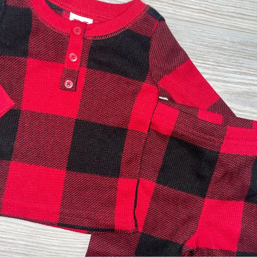 The Children’s Place Baby Two-Piece Pajama Set 0–3M Red & Black Buffalo Plaid - Picture 2 of 4